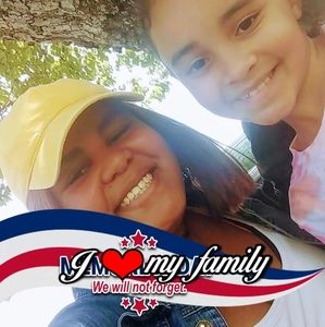 Meet your Posher, Elaine